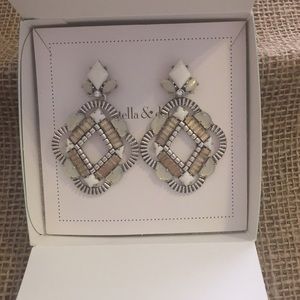 Stella & Dot Kaia Chandelier earrings